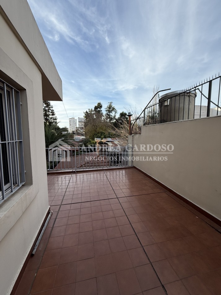 Francia 2425 Castelar