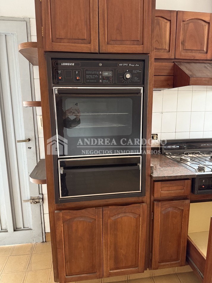 Francia 2425 Castelar