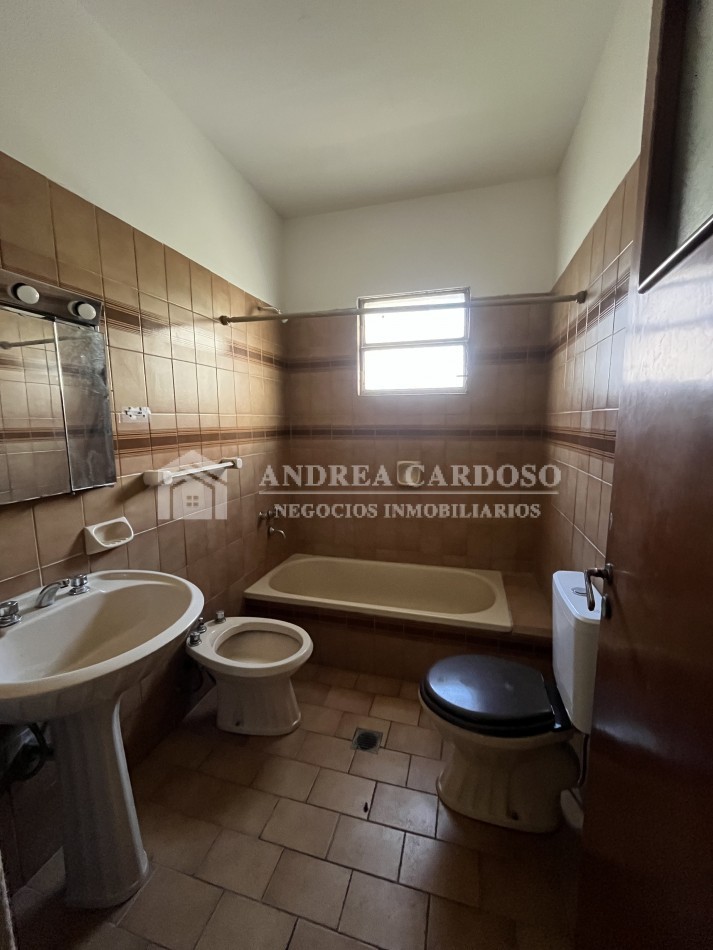 Casa En Castelar Norte