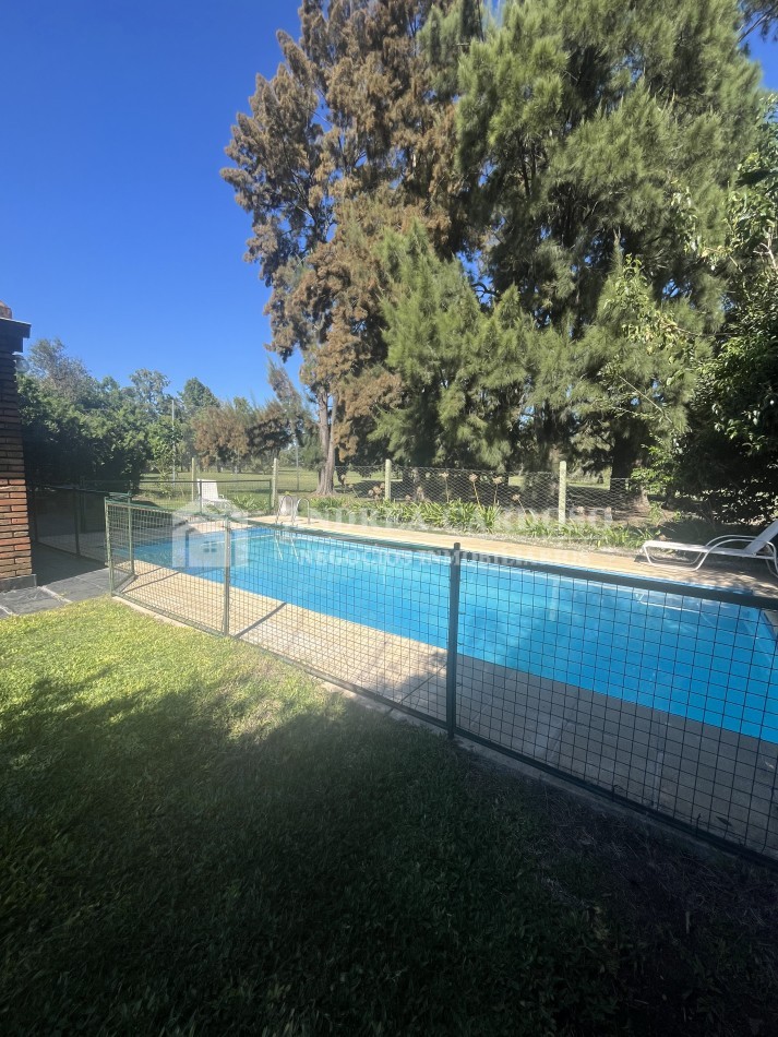 Casa en Country Banco Provincia
