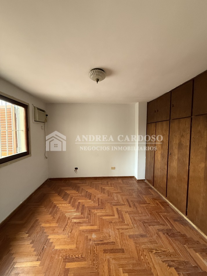 Francia 2425 Castelar