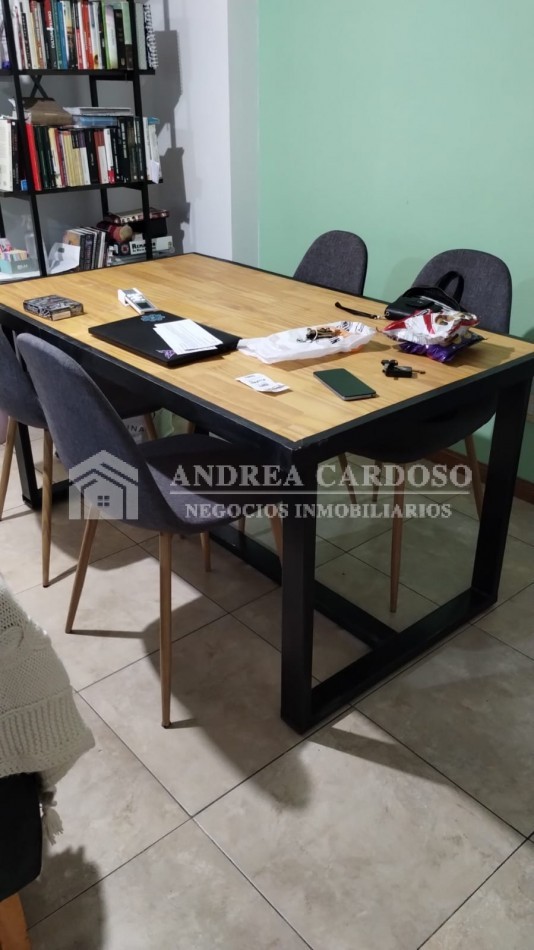 Departamento de 2 ambientes contrafrente en Moron Sur