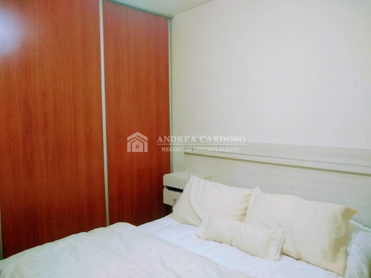 Departamento de 2 ambientes contrafrente en Moron Sur