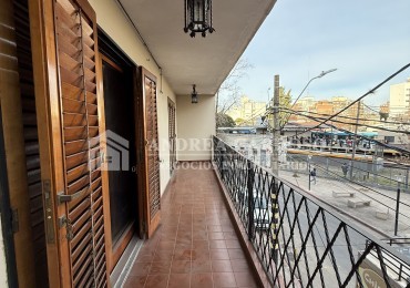 Francia 2425 Castelar